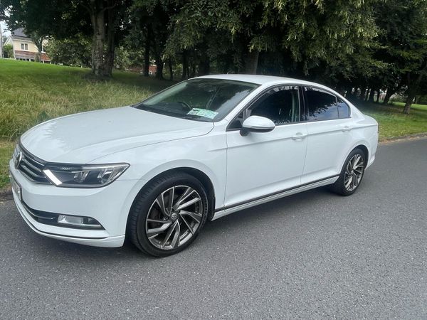 Volkswagen Passat Saloon, Diesel, 2015, White