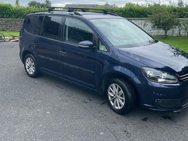 Volkswagen Touran MPV, Diesel, 2014, Blue