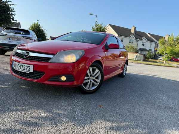 Opel Astra Hatchback, Petrol, 2008, Red