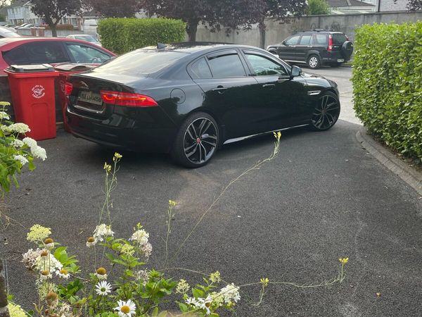 Jaguar XE Saloon, Diesel, 2015, Black