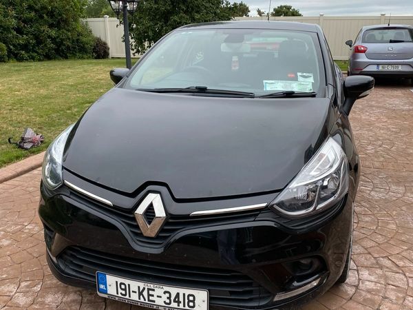Renault Clio Hatchback, Petrol, 2019, Black