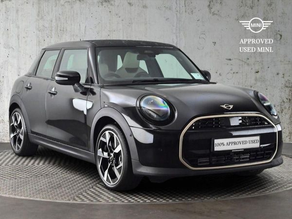 Mini Cooper Hatchback, Petrol, 2025, Black