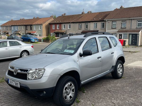 Dacia Duster SUV, Diesel, 2014, Silver