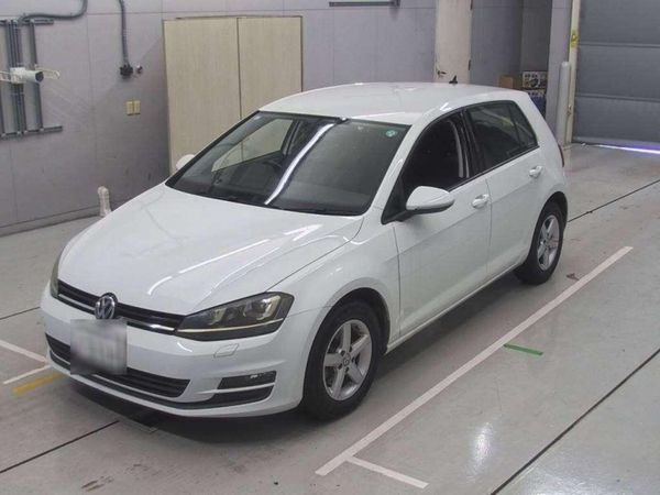Volkswagen Golf Hatchback, Petrol, 2015, White
