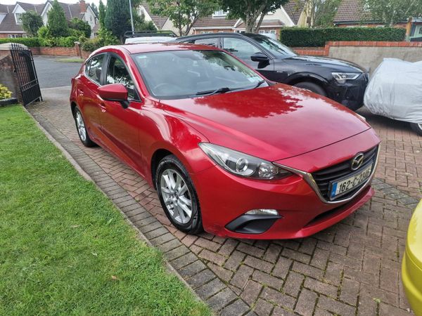 Mazda Mazda3 Hatchback, Diesel, 2016, Red