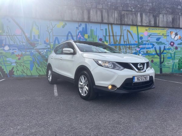 Nissan Qashqai Hatchback, Petrol, 2016, White
