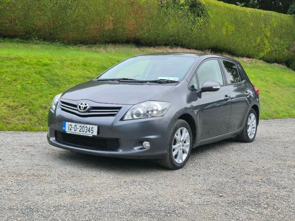 Toyota Auris Hatchback, Diesel, 2012, Grey