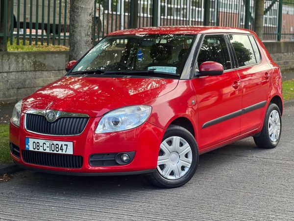 Skoda Fabia Hatchback, Petrol, 2008, Red
