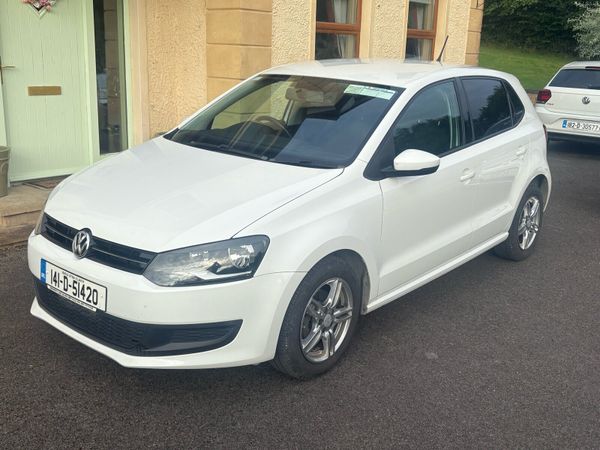Volkswagen Polo Hatchback, Petrol, 2014, White