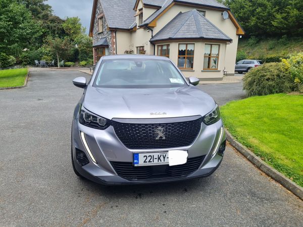 Peugeot 2008 MPV, Petrol, 2022, Grey
