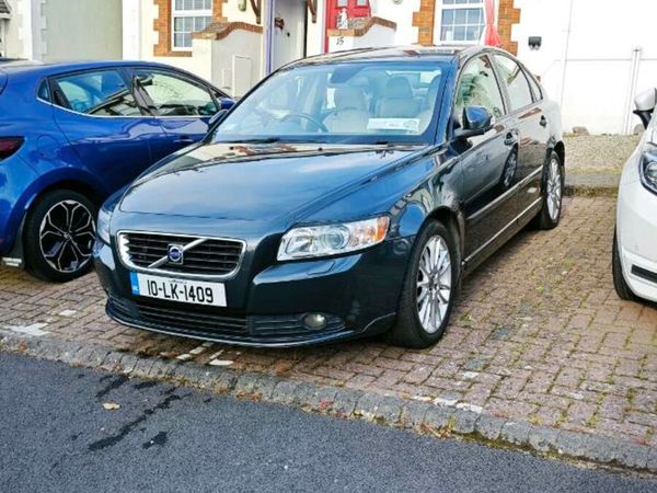 Volvo S40 Saloon, Diesel, 2010, Grey