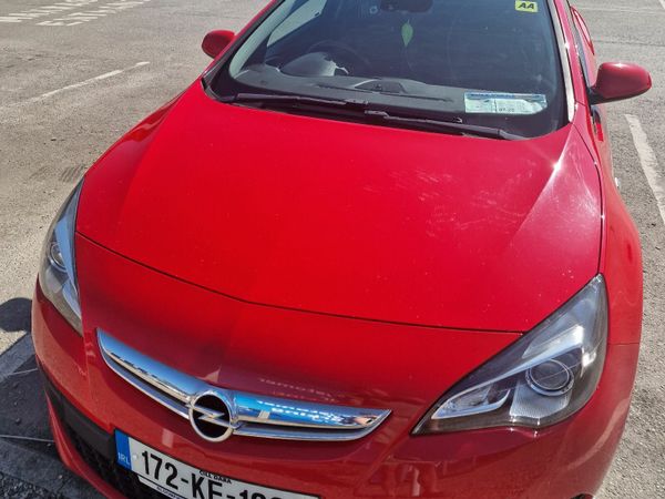 Opel Astra Hatchback, Diesel, 2017, Red