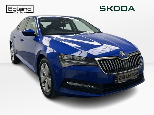 Skoda Superb Hatchback, Diesel, 2022, Blue