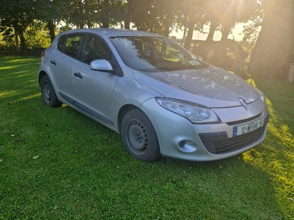 Renault Megane Hatchback, Diesel, 2012, Silver