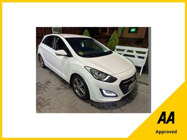 Hyundai i30 Hatchback, Petrol, 2016, White