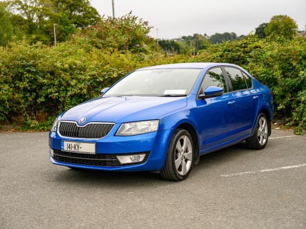 Skoda Octavia Saloon, Diesel, 2014, Blue