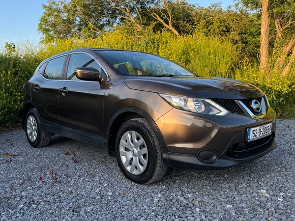 Nissan Qashqai Hatchback, Petrol, 2015, Brown