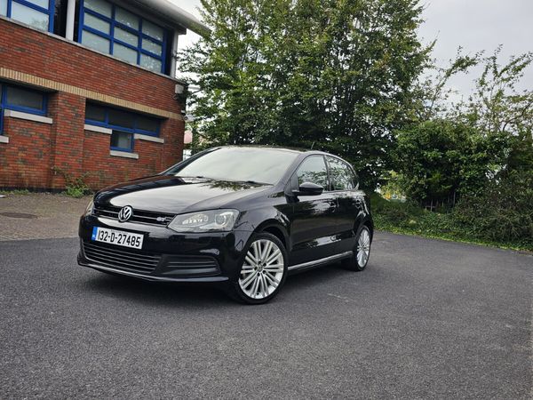 Volkswagen Polo Hatchback, Petrol, 2013, Black
