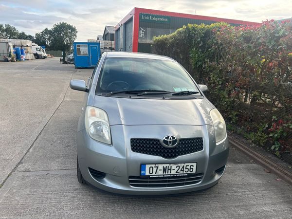 Toyota Yaris Hatchback, Petrol, 2007, Silver