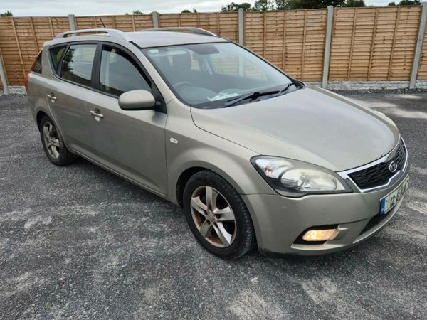 Kia Ceed MPV, Diesel, 2012, Silver