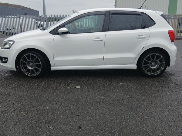Volkswagen Polo Hatchback, Petrol, 2016, White