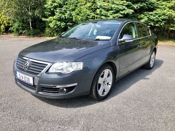 Volkswagen Passat Saloon, Diesel, 2010, Grey