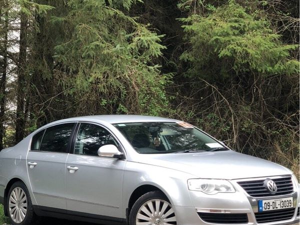 Volkswagen Passat Saloon, Diesel, 2009, Silver