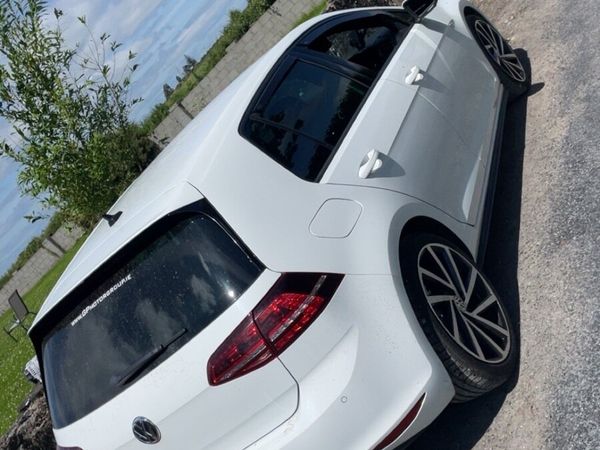 Volkswagen Golf Hatchback, Diesel, 2015, White