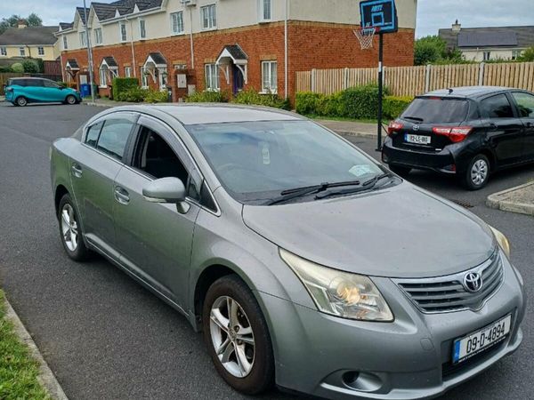 Toyota Avensis Saloon, Petrol, 2011, Grey