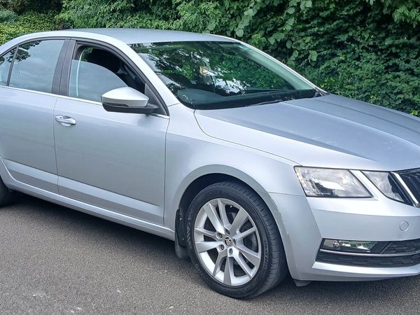 Skoda Octavia Saloon, Petrol, 2018, Silver