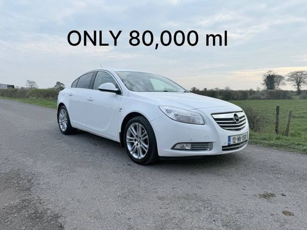 Vauxhall Insignia Hatchback, Diesel, 2012, White
