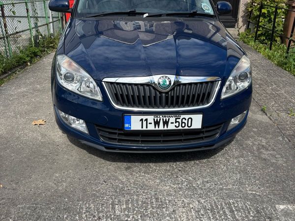 Skoda Fabia Hatchback, Petrol, 2011, Blue