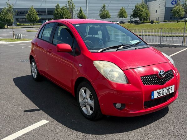 Toyota Yaris Hatchback, Petrol, 2006, Red