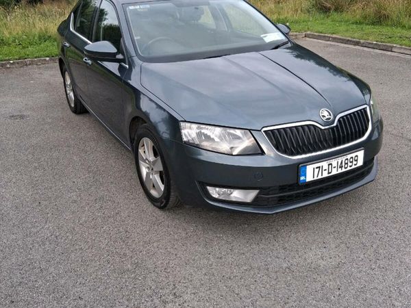 Skoda Octavia Saloon, Diesel, 2017, Grey