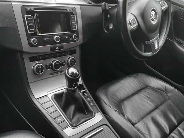 Volkswagen Passat Saloon, Diesel, 2014, Black