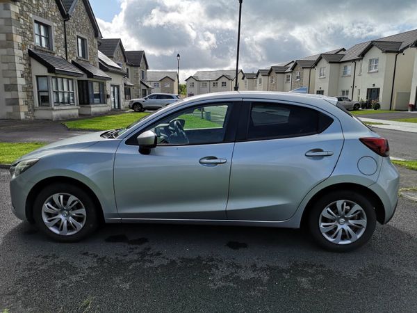 Mazda Demio MPV, Petrol, 2017, Silver