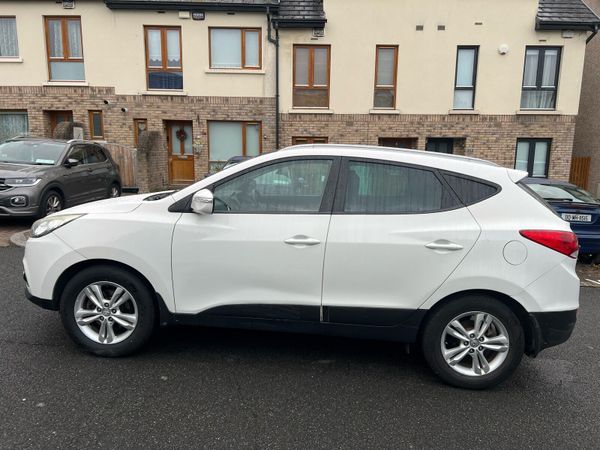 Hyundai ix35 SUV, Diesel, 2012, White