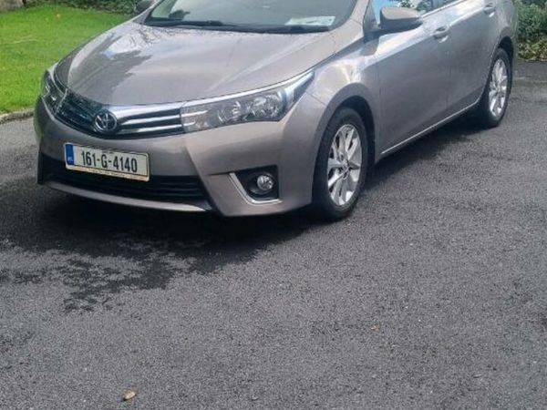Toyota Corolla Saloon, Diesel, 2016, Bronze