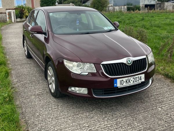 Skoda Superb Saloon, Diesel, 2010, Red
