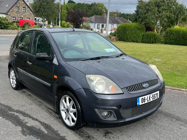 Ford Fiesta Hatchback, Petrol, 2006, Silver
