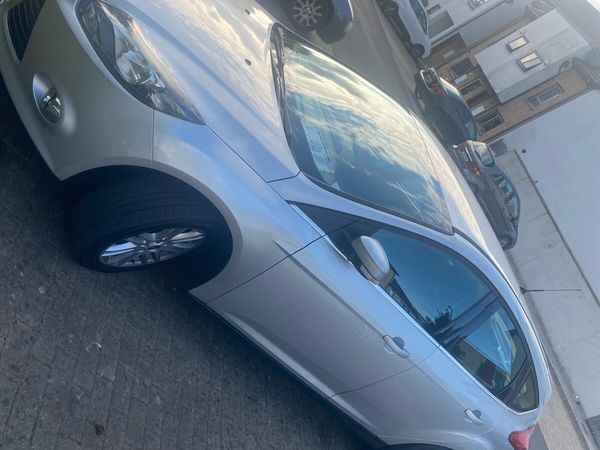 Ford Focus Hatchback, Petrol, 2013, Silver