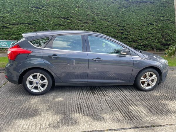 Ford Focus Hatchback, Diesel, 2011, Grey
