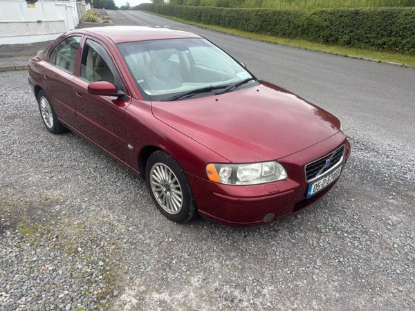 Volvo S60 Saloon, Diesel, 2005, Red