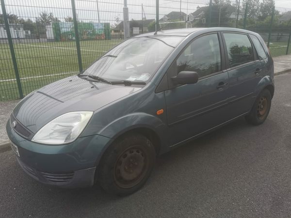 Ford Fiesta Hatchback, Petrol, 2003, Green