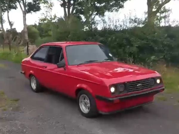 Ford Other Saloon, Petrol, 1977, Yellow