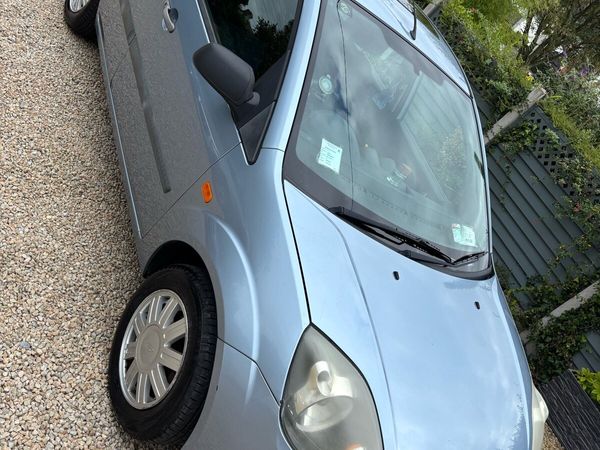 Ford Fiesta Hatchback, Petrol, 2006, Blue