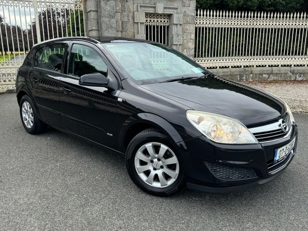 Opel Astra Hatchback, Petrol, 2007, Black