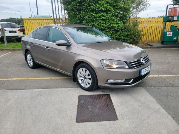 Volkswagen Passat Saloon, Diesel, 2011, Brown