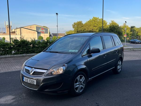 Vauxhall Zafira MPV, Petrol, 2011, Grey