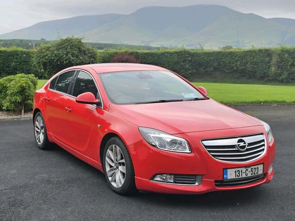 Opel Insignia MPV, Diesel, 2013, Red